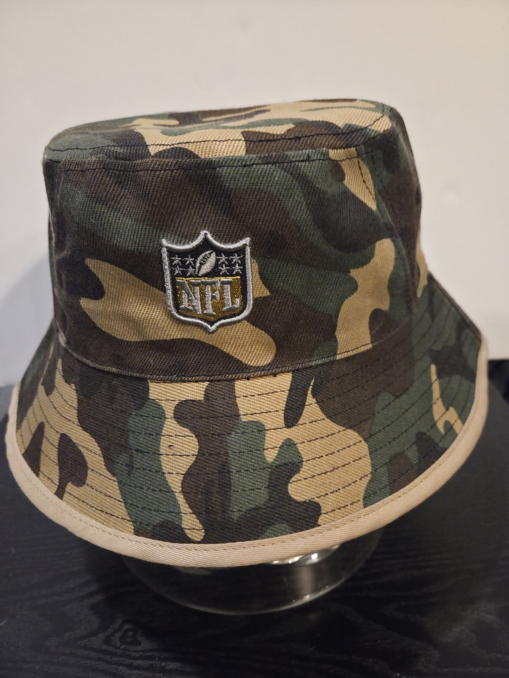 New Orleans Saints NFL New Era Camo Bucket Hat. New - Picture 2 of 2
